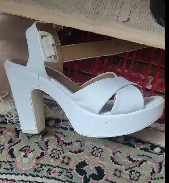 کفش|کیف، کفش، کمربند|اسلام‌‌آباد غرب, |دیوار