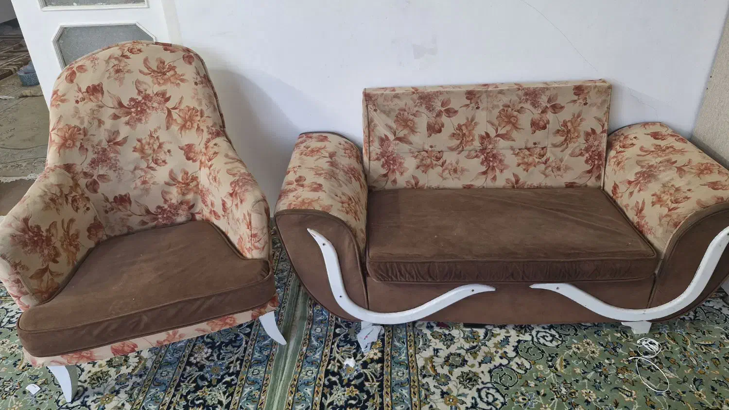 مبل ۷ نفره|مبلمان خانگی و میز عسلی|قم, چهار مردان|دیوار