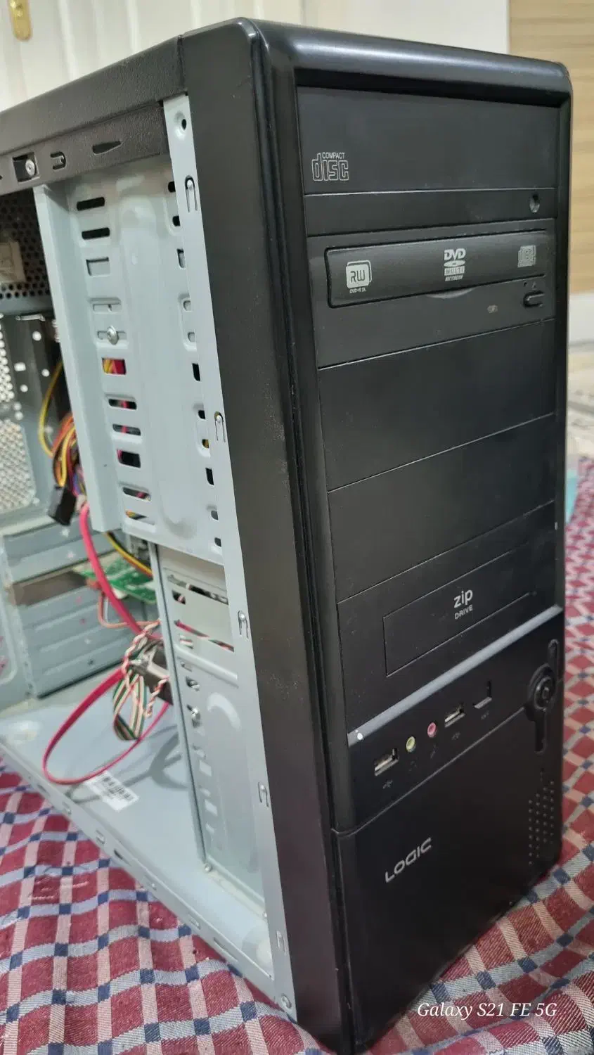 کامپیوتر ممعمولی|رایانه رومیزی|بجنورد, |دیوار