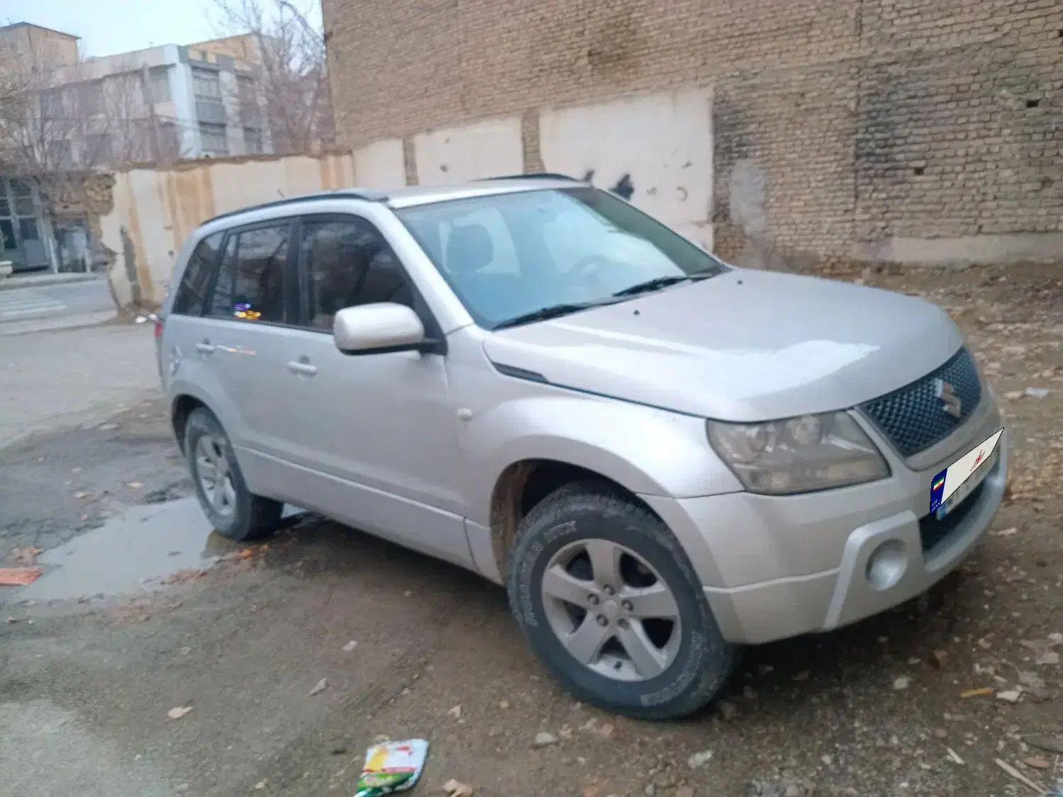 ویتارا  2008.  شاسی پلمپ|خودرو سواری و وانت|گلپایگان, |دیوار