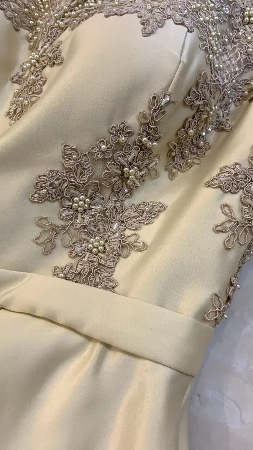 لباس مجلسی زنانه|لباس|اصفهان, خواجو|دیوار