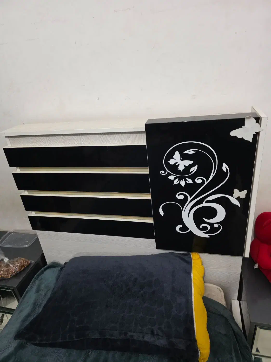 دو عدد تخت یک نفره|تخت و سرویس خواب|بندرعباس, |دیوار