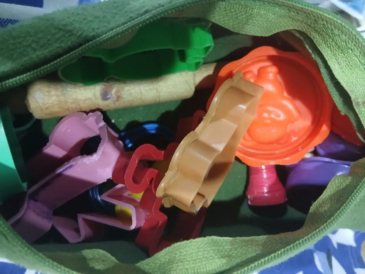 تزئیناتی|اسباب‌‌بازی|صدرا-فارس, فاز ۱|دیوار