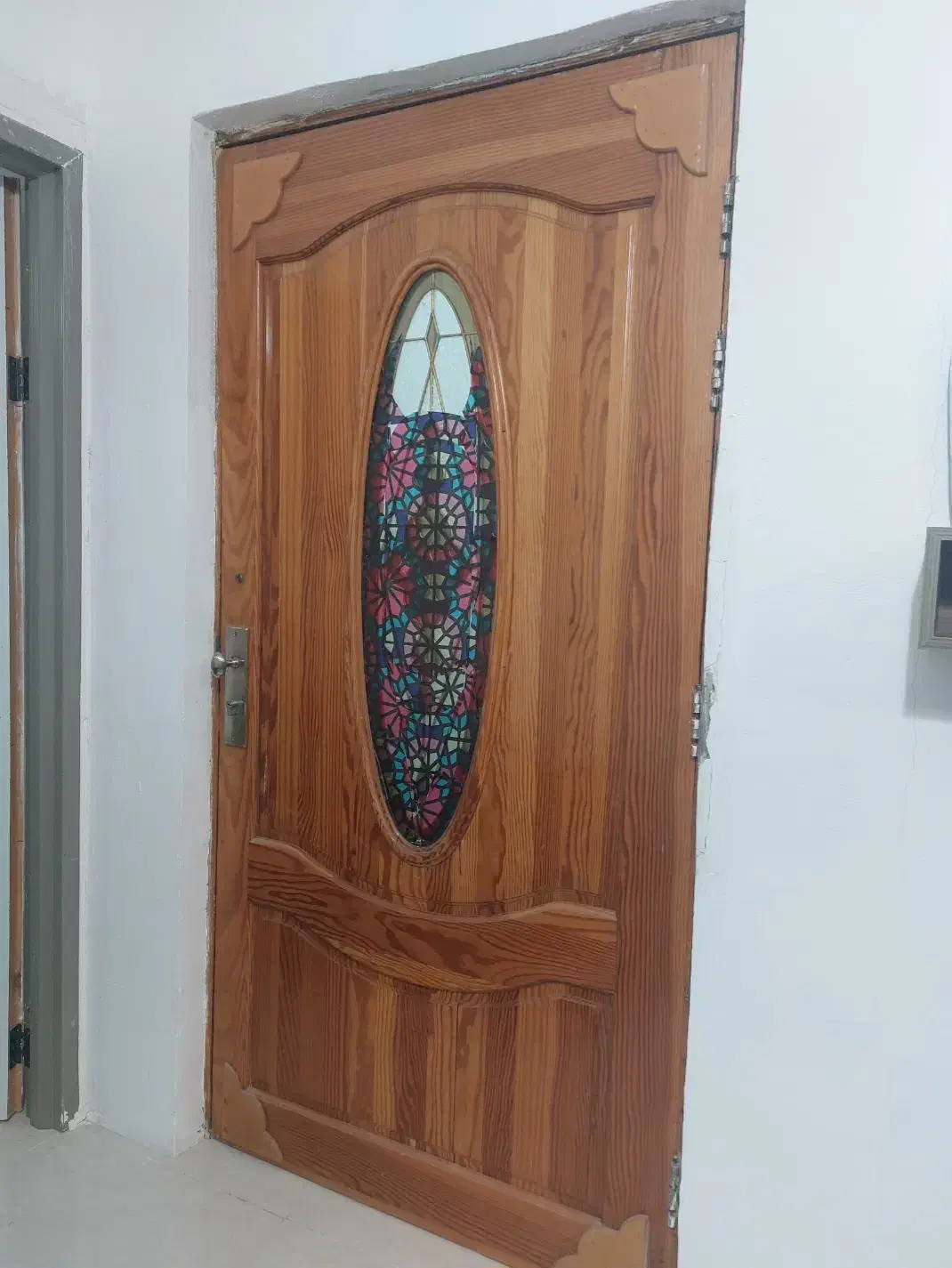 درب چوبی خارجی اماراتی|مصالح و تجهیزات ساختمان|قشم, |دیوار