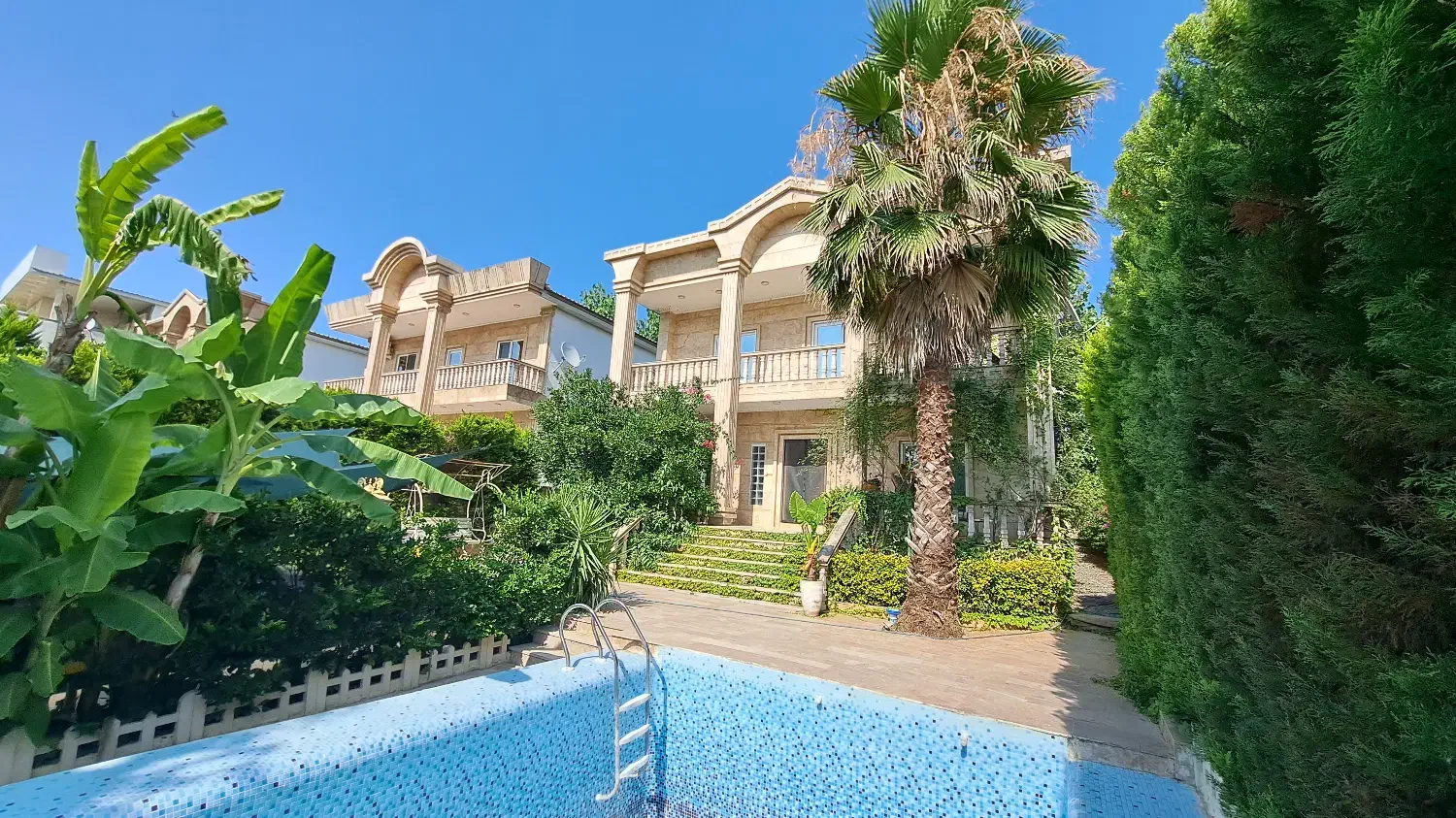 رهن و اجاره ویلا 520 متر|اجارهٔ خانه و ویلا|امامزاده عبدالله, |دیوار