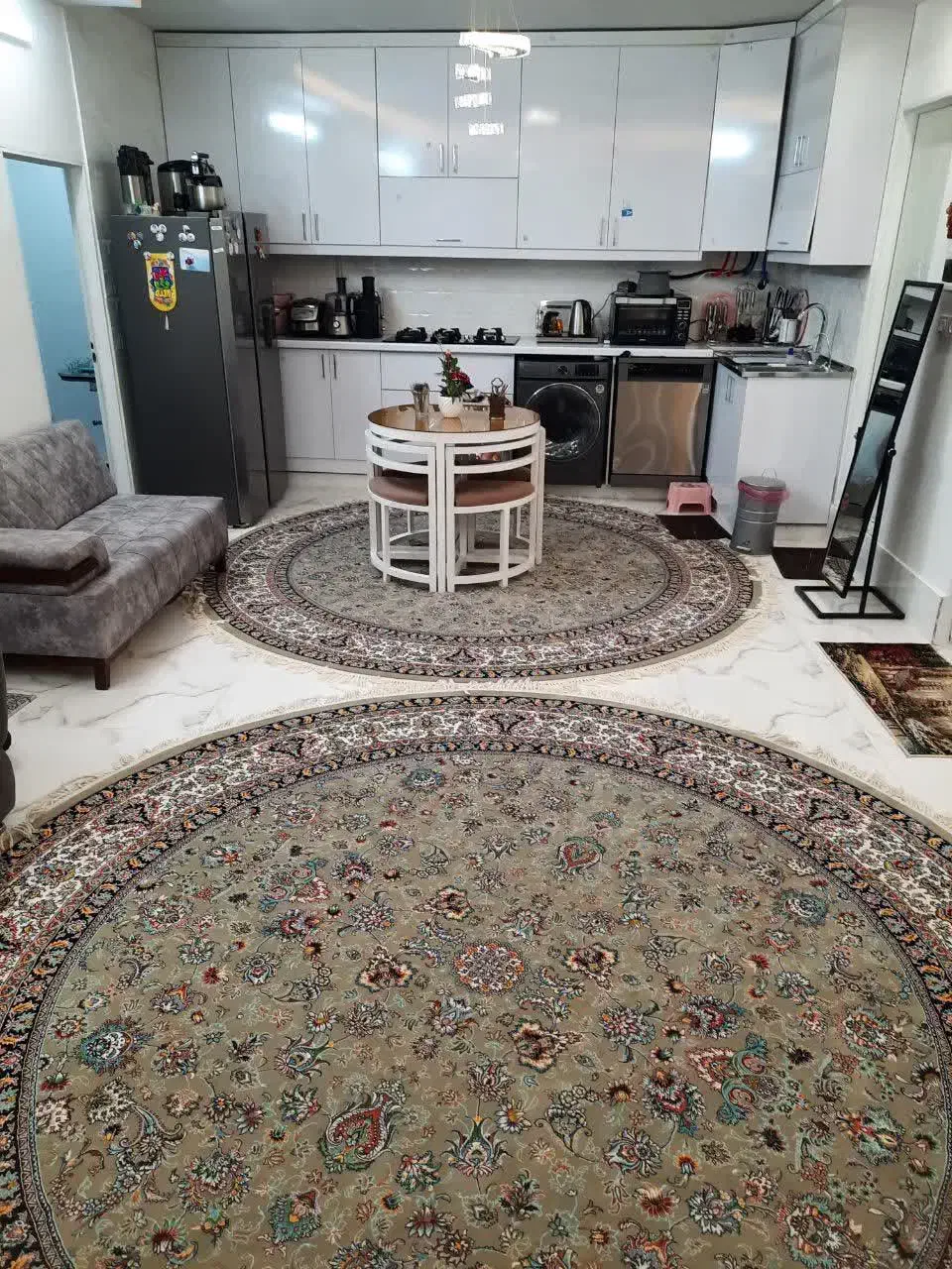 فرش گرد 3*3(9متری)|فرش|مشهد, رستگار|دیوار