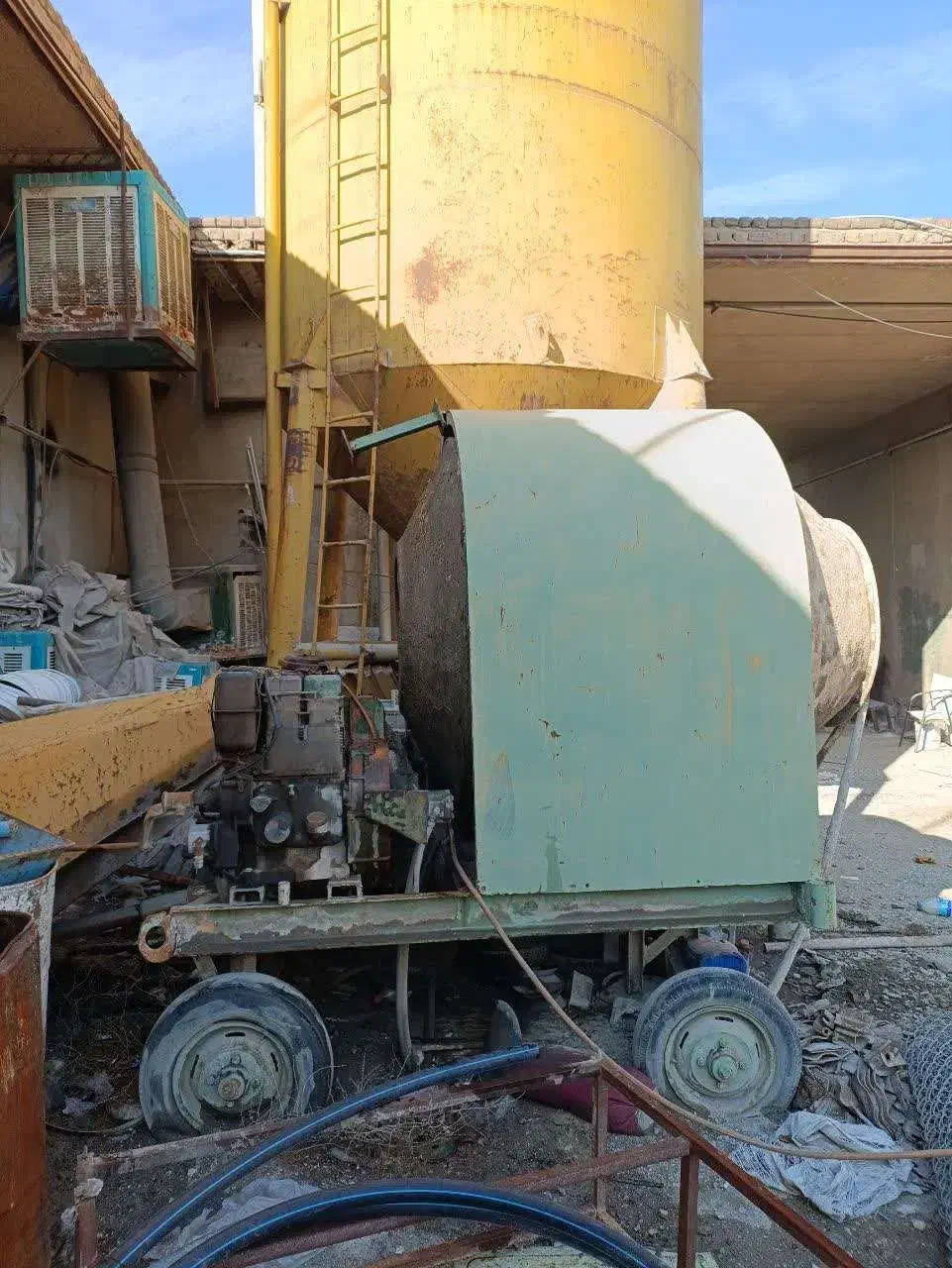 فروش سیلو سیمان خود ایستا و بتونیر850|ماشینآلات صنعتی|تهران, امیرآباد|دیوار