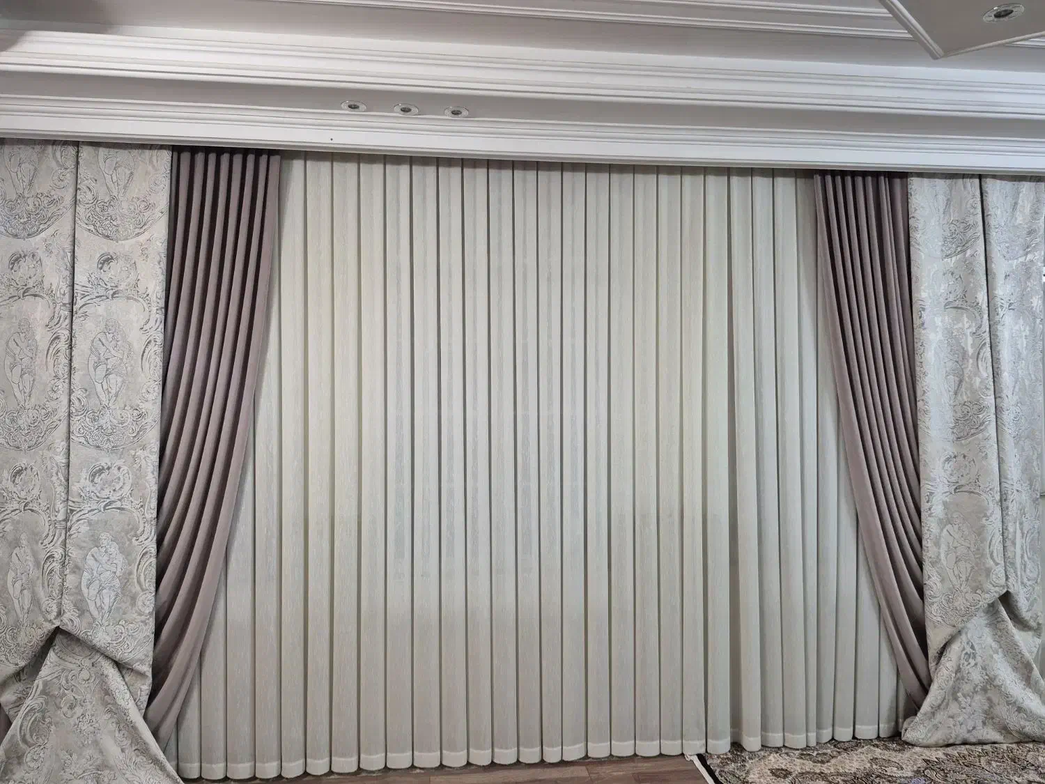 پرده|پرده، رانر، رومیزی|قم, سراجه (۱۵ خرداد)|دیوار