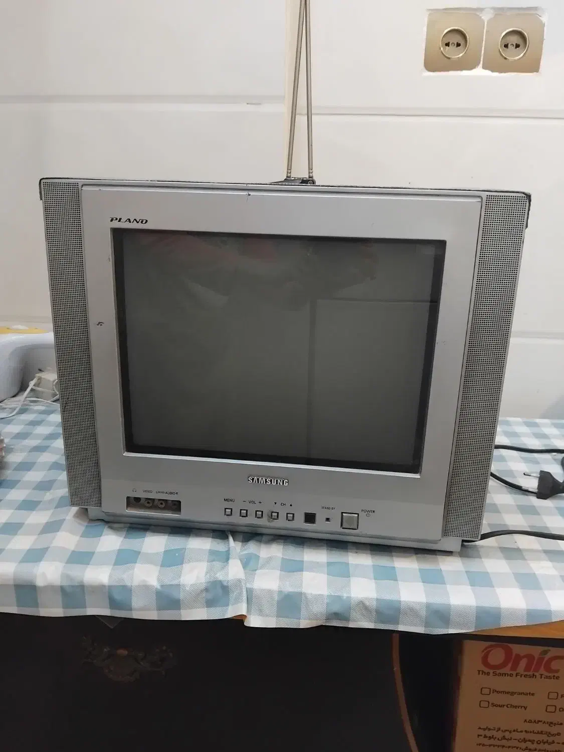 تلویزیون|تلویزیون و پروژکتور|قم, تولید دارو و یخچال|دیوار