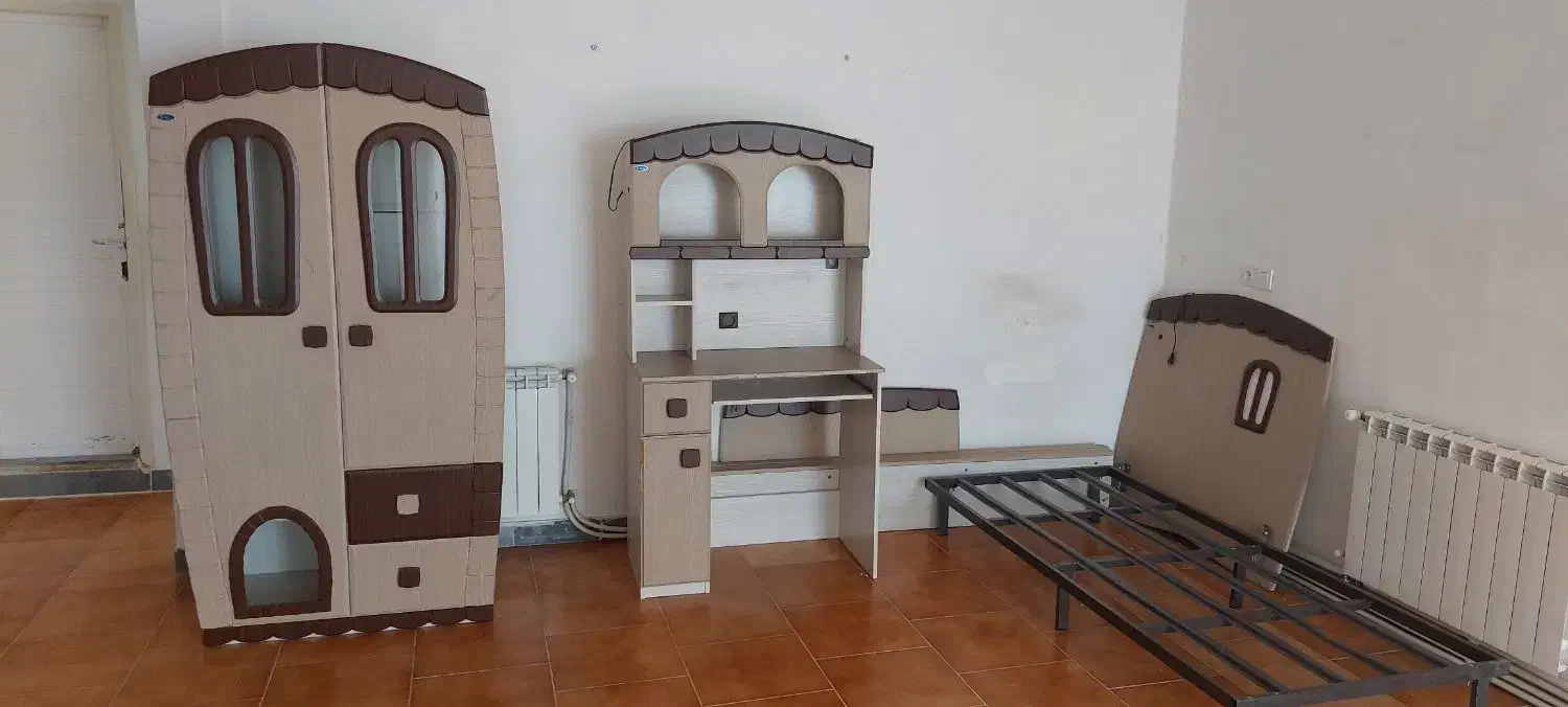 تخت و کمد و میز تحریر نوجوان طرح ‌کلبه|تخت و سرویس خواب|گرگان, |دیوار