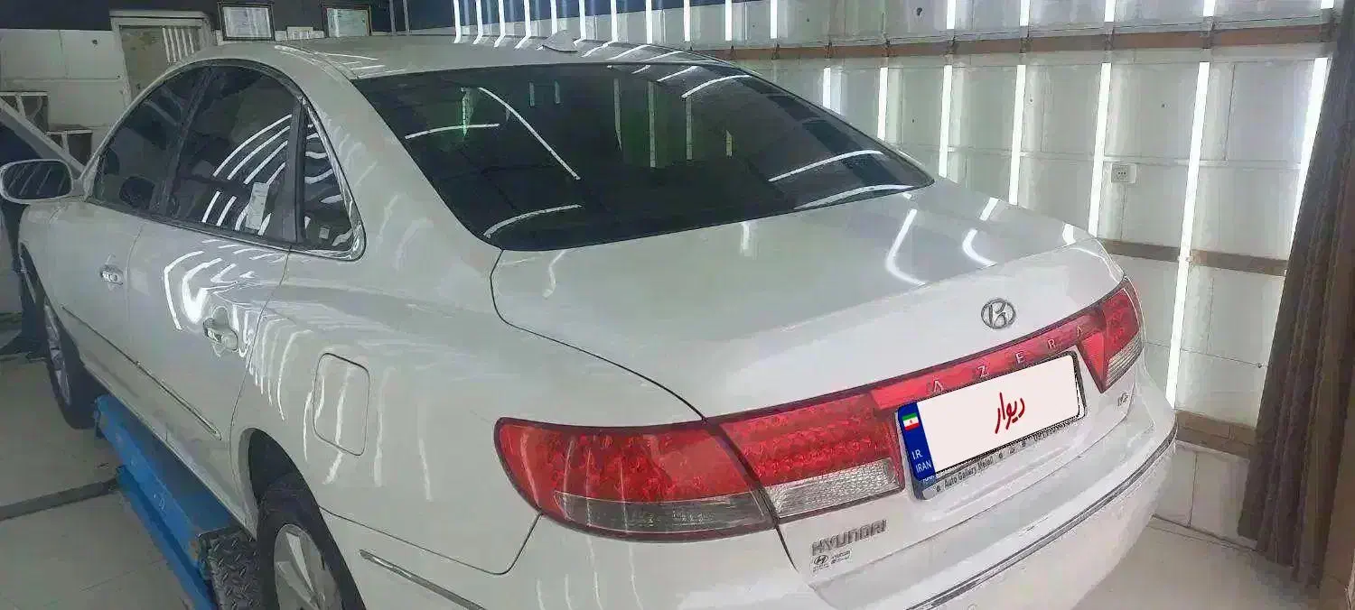 ازرا ۲۰۰۹ فول وارداتی داخل کرم|خودرو سواری و وانت|رشت, منظریه|دیوار