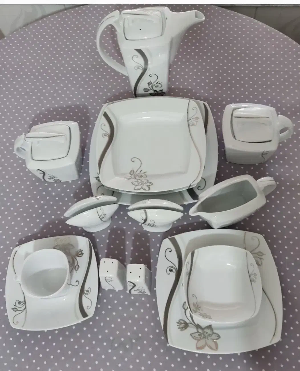 سرویس چینی 18نفره|ظروف سرو و پذیرایی|فسا, |دیوار