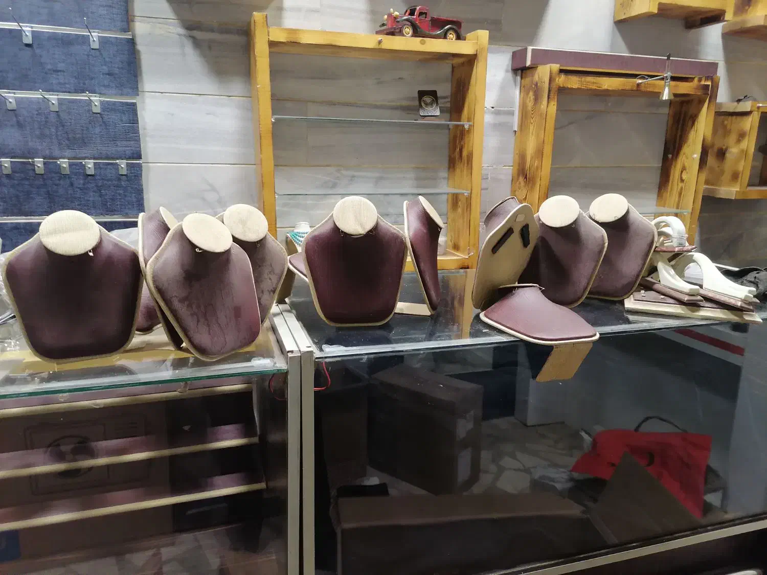 مانکن چرمی، دیس انگشنر|بدلیجات|یزد, |دیوار