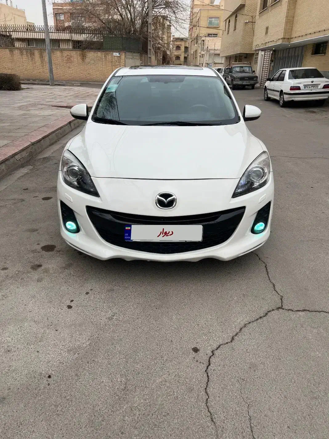 مزدا 3تیپ ۴مدل ۹۴|خودرو سواری و وانت|اصفهان, شهید رجایی|دیوار