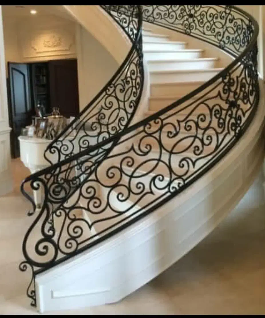 پله پیچ|مصالح و تجهیزات ساختمان|قم, قلعه صدری|دیوار