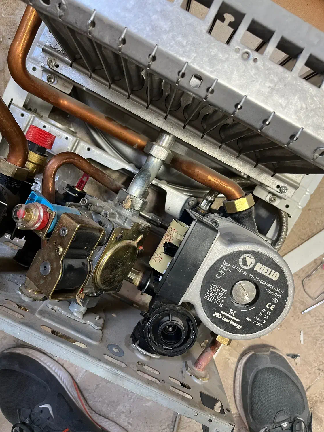 تعمیر و سرویس تخصصی پکیج و آبگرمکن دیواری،تصفیه آب|خدمات پیشه و مهارت|یزد, |دیوار