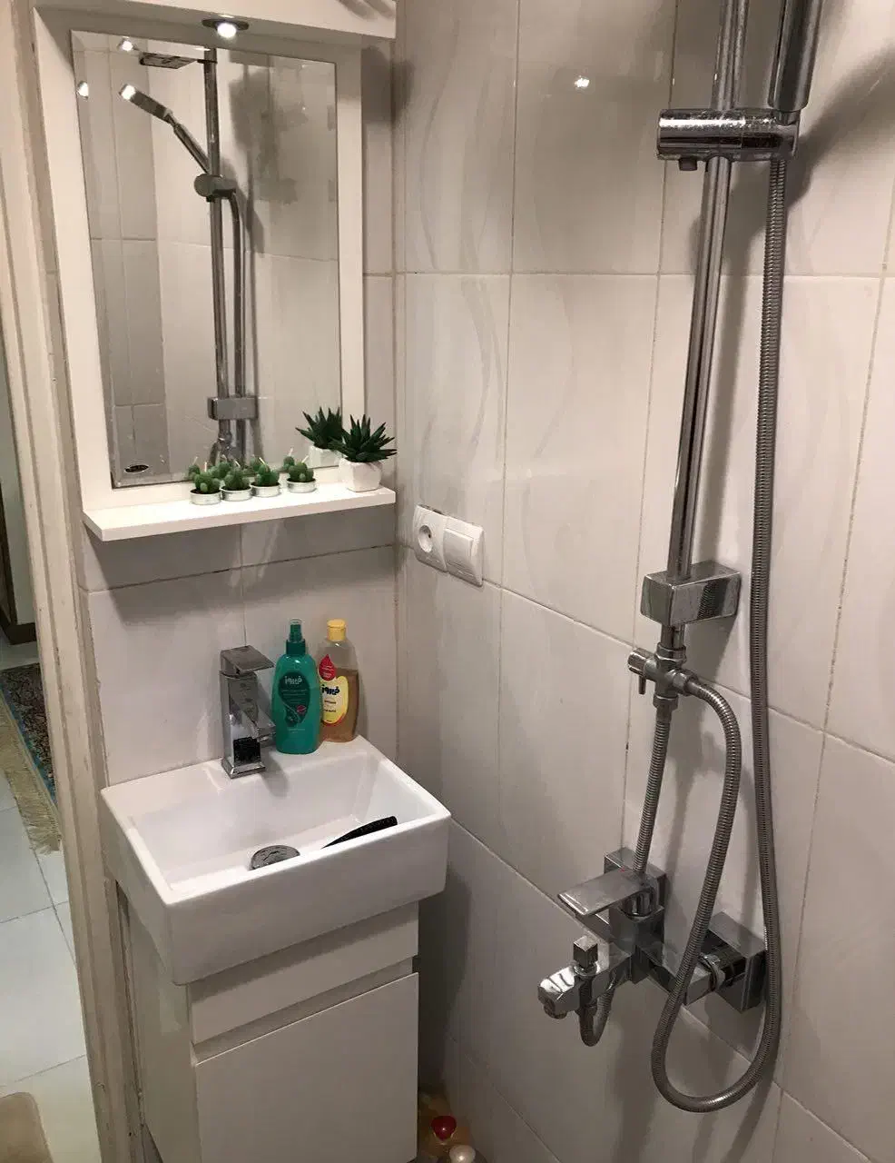 اجاره آپارتمان به همخونه خانم در عظیمیه|اجارهٔ آپارتمان|کرج, شاهین‌ویلا|دیوار