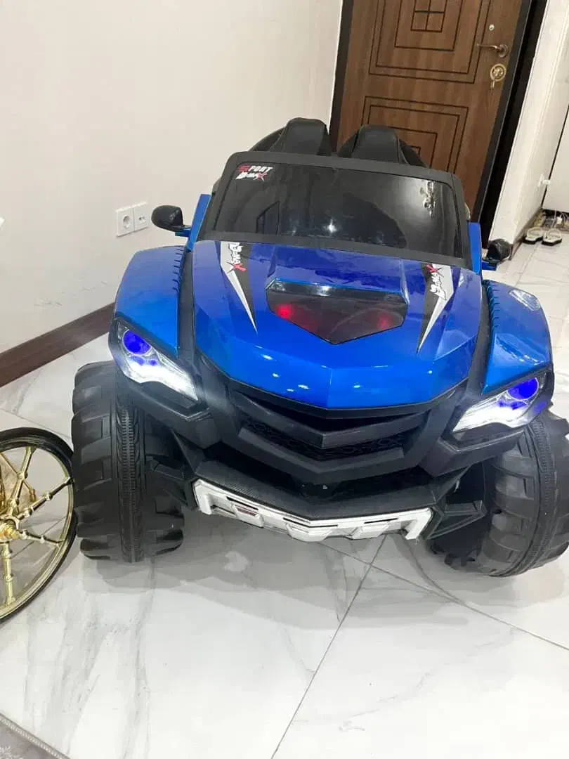 ماشین شارژی افرود|اسباببازی بچه|بهارستان, |دیوار