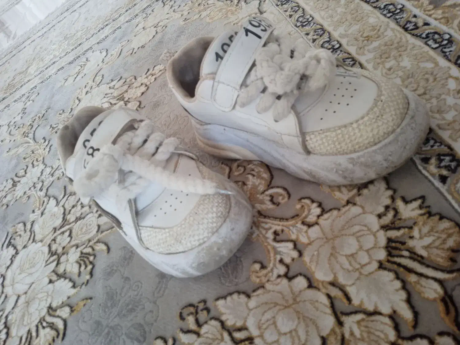 کفش|کفش و لباس بچه|کرمانشاه, |دیوار