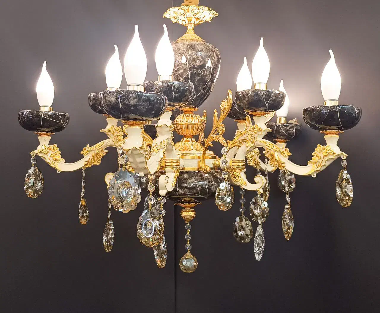 قیمت مناسب ولی خاص بی لوستر ایستیسن تشریف گتر|لوستر و چراغ آویز|تبریز, |دیوار