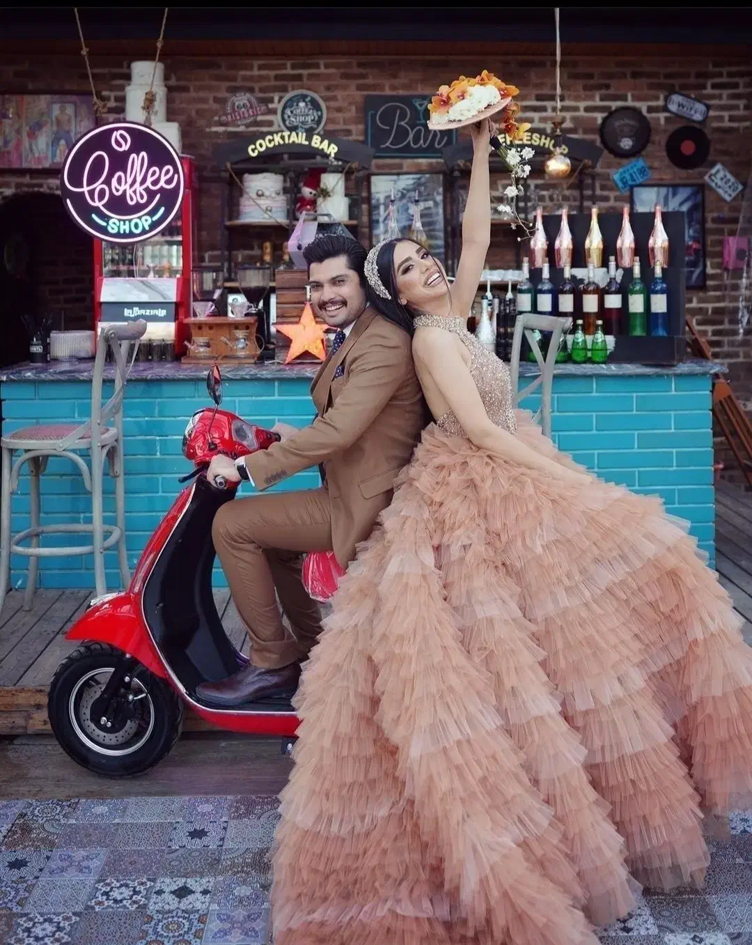 لباس مجلسی|لباس|قم, باجک یک|دیوار