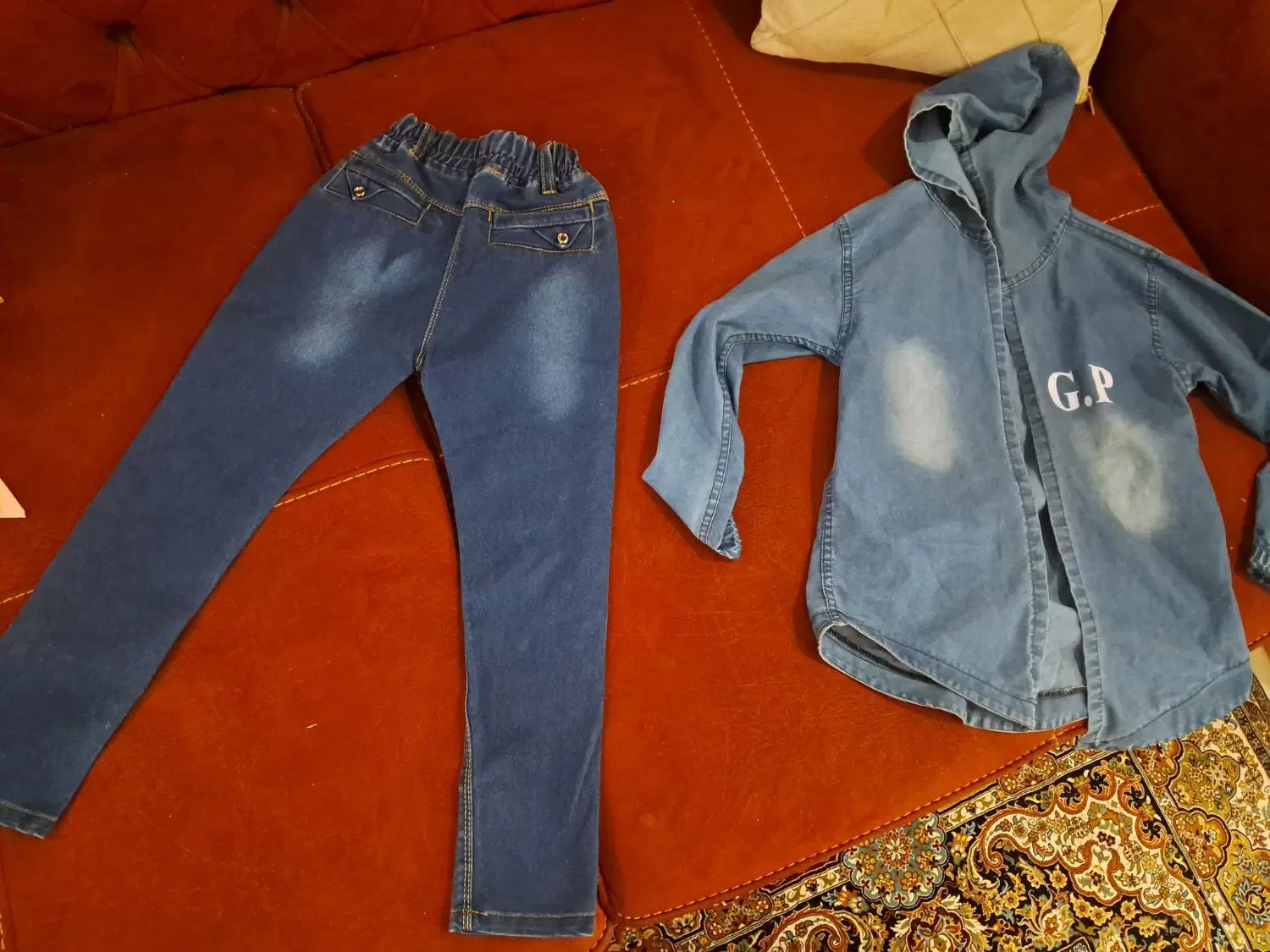 لباس دخترانه|لباس|اصفهان, خواجو|دیوار