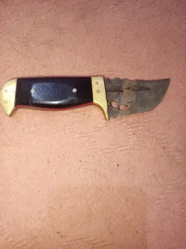 چاقو قدیمی|کلکسیون اشیاء عتیقه|اهواز, گلدشت|دیوار