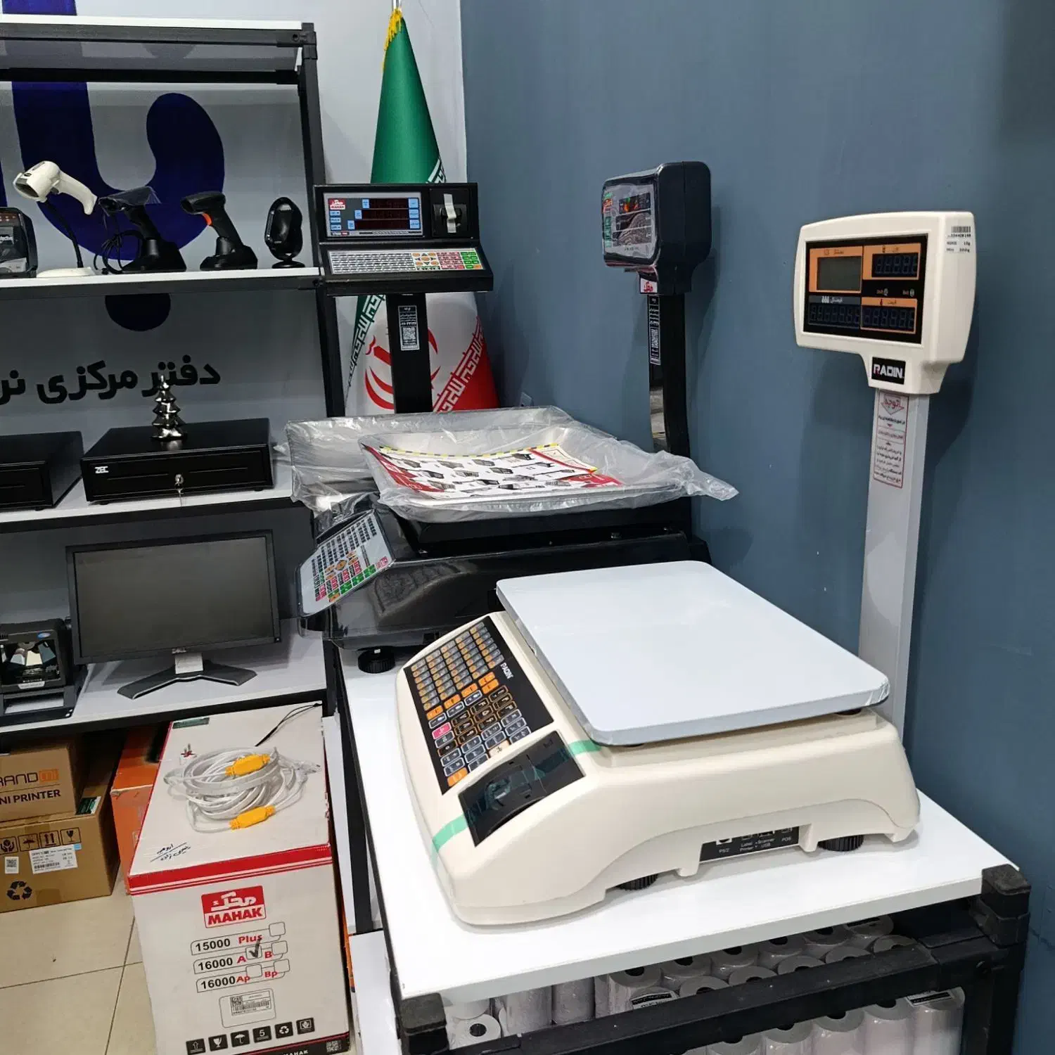 ترازو دیجیتال محک و رادین|فروشگاه و مغازه|ارومیه, |دیوار