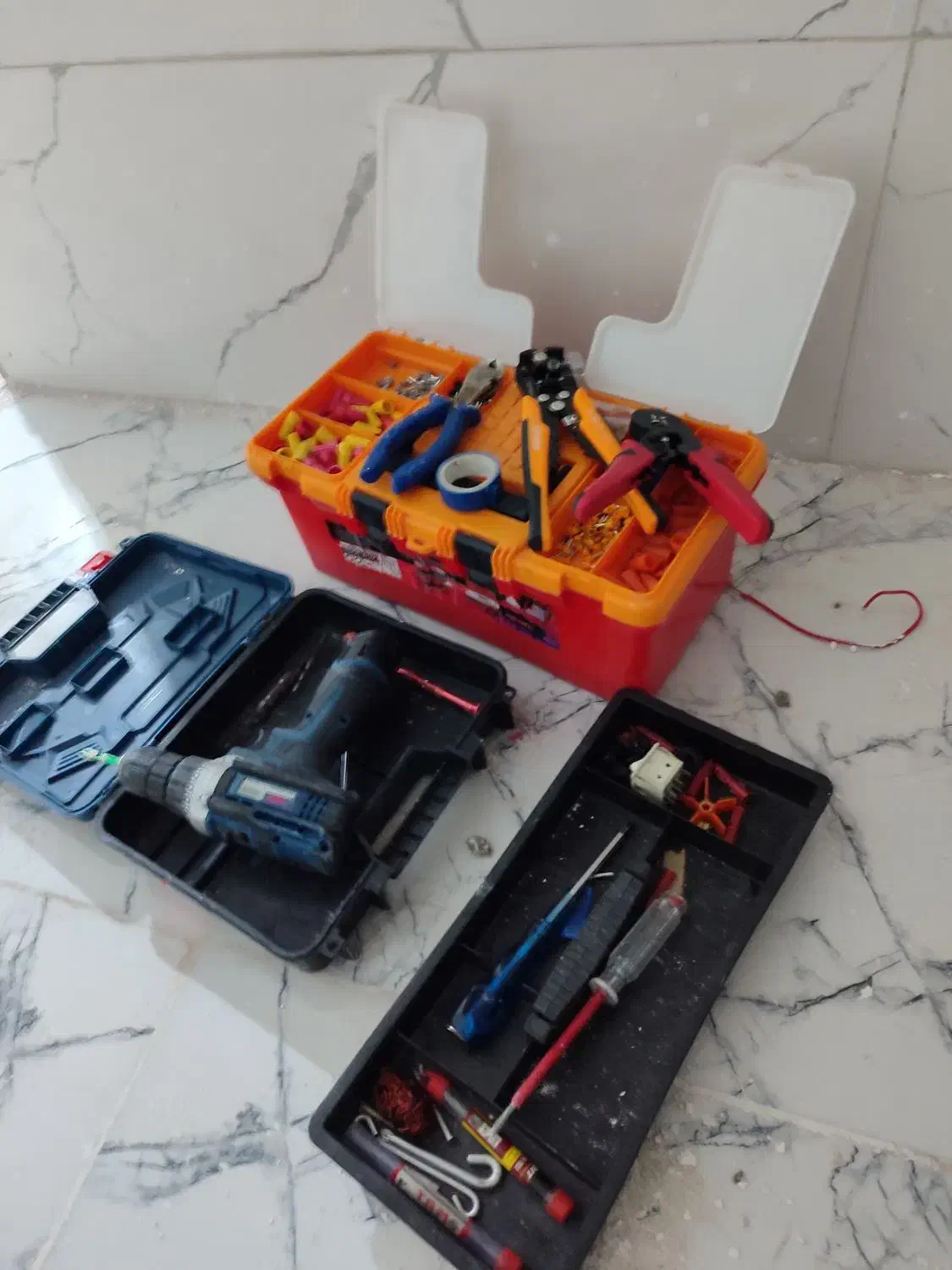 برقکار حرفهای ساختمان و نصب آیفون تصویری|خدمات پیشه و مهارت|نهاوند, |دیوار