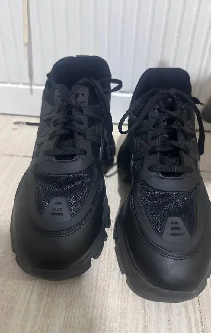 کتونی لژ دار مشکی دخترونه|کفش و لباس بچه|قزوین, |دیوار