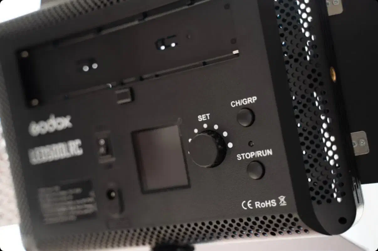 سافت باکس سافت لایت|دوربین عکاسی و فیلم‌برداری|مشهد, هفت تیر (آب و برق)|دیوار