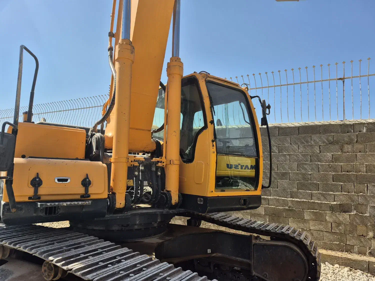 بیل هیوندا 330|خودرو سنگین|اصفهان, شهرک صنعتی امیرکبیر (شاپور جدید)|دیوار