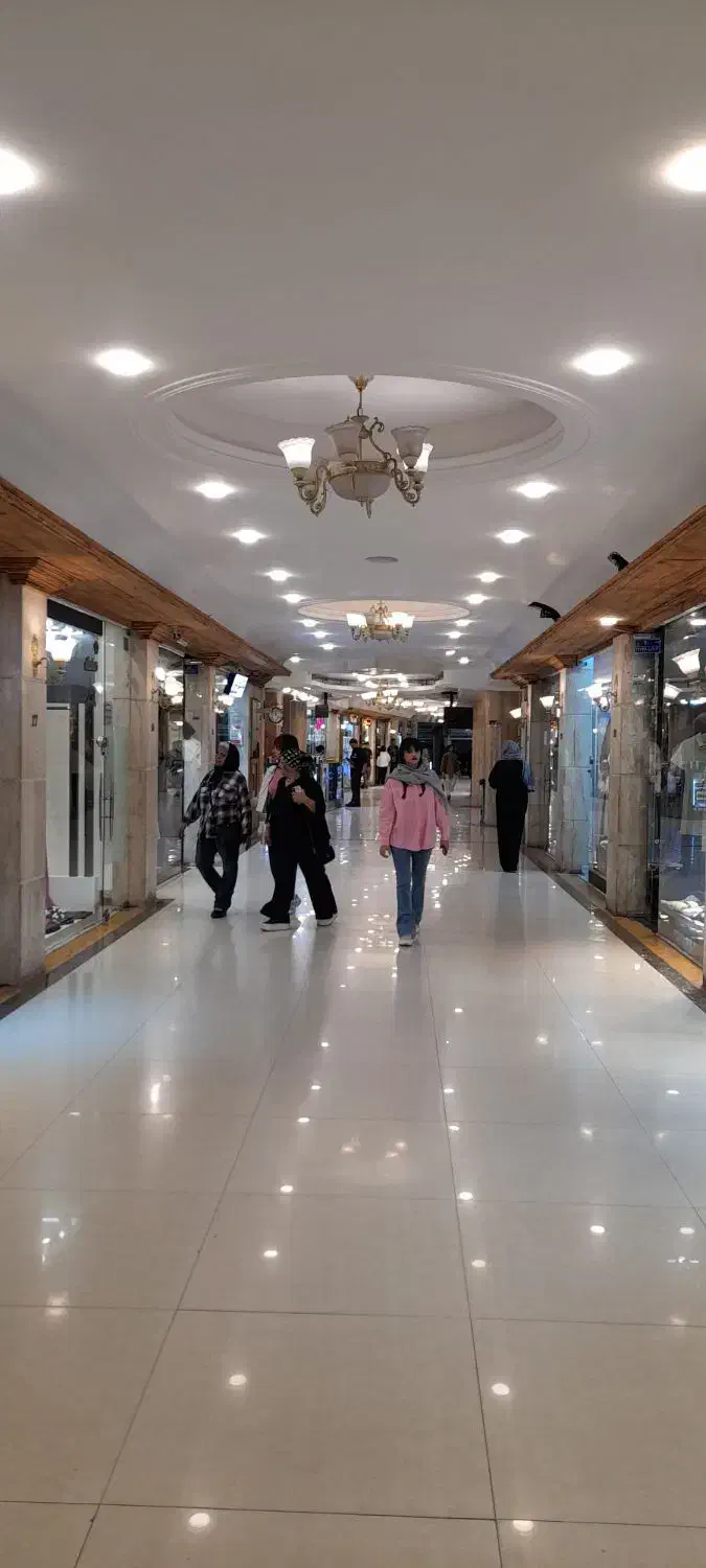 اجاره مغازه پرتردد همکف پاساژ هیراد سنتر|اجارهٔ مغازه و غرفه|قائم‌شهر, |دیوار