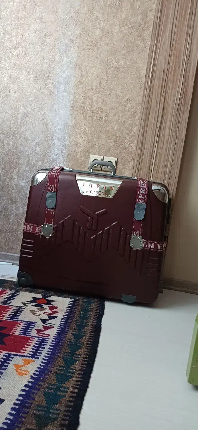 چمدان بزرگ مسافرتی|کیف، کفش، کمربند|مشهد, آزادشهر|دیوار