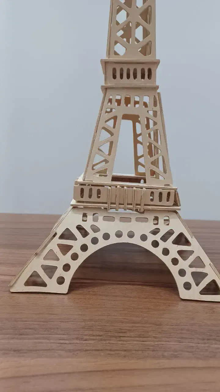 ایفل تزیینی|مجسمه، تندیس، ماکت|قم, بنیاد|دیوار