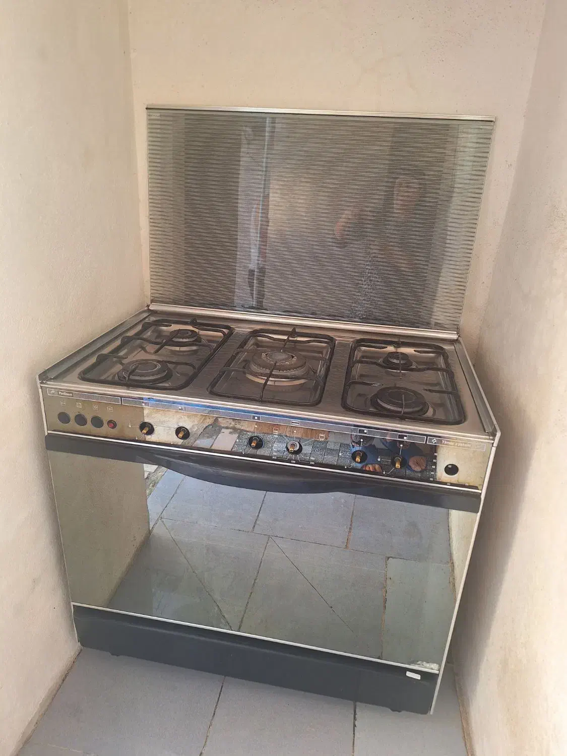 اجاق گاز|اجاق گاز و لوازم برقی پختوپز|صحنه, |دیوار