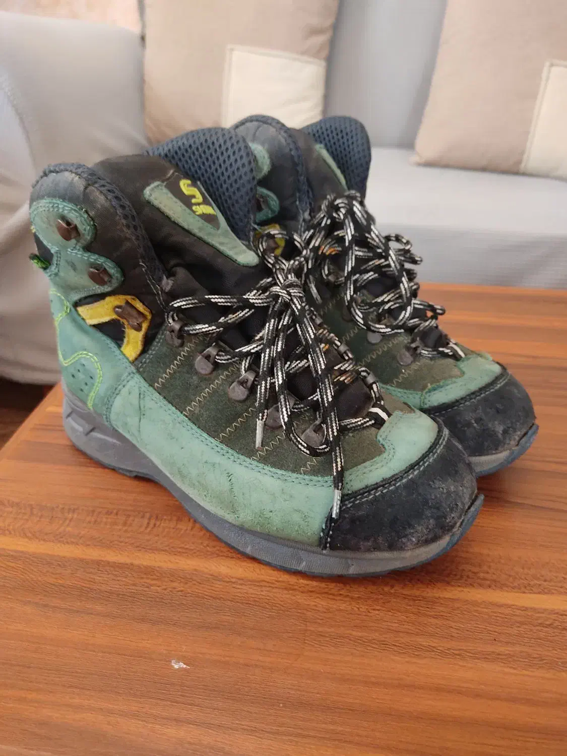 کفش کوهنوردی مردانه مناسب سایز ۴۰و ۴۱|کیف، کفش، کمربند|اردبیل, |دیوار