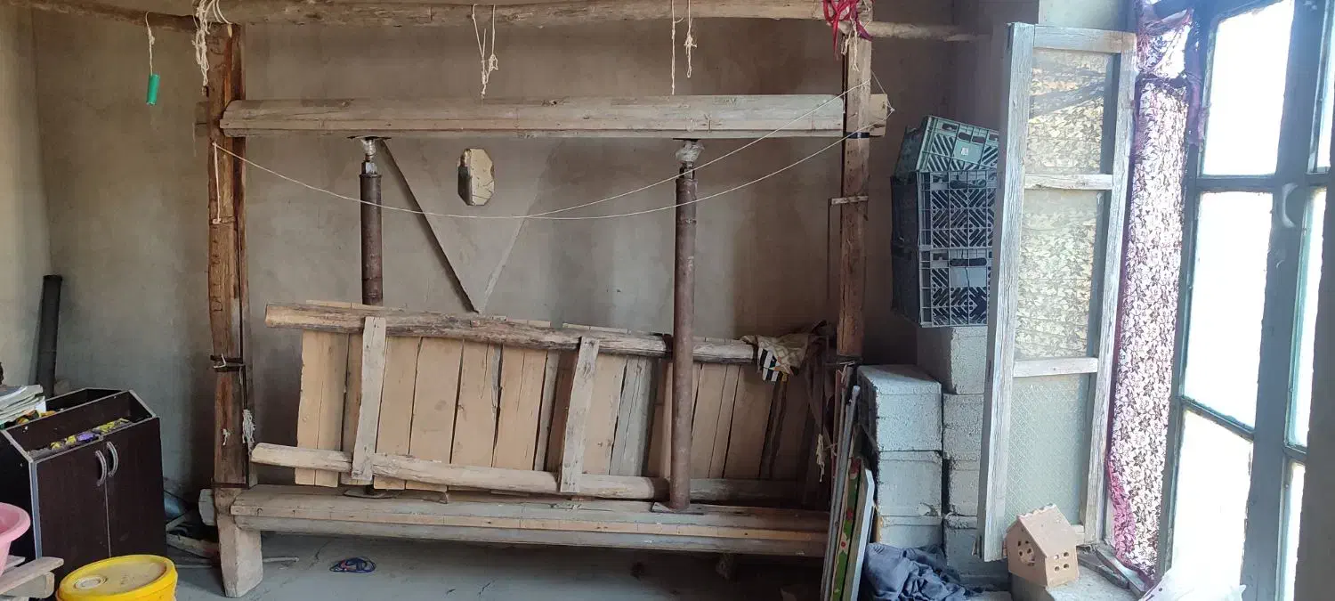 دار قالی سالم|ابزارآلات|خوی, |دیوار