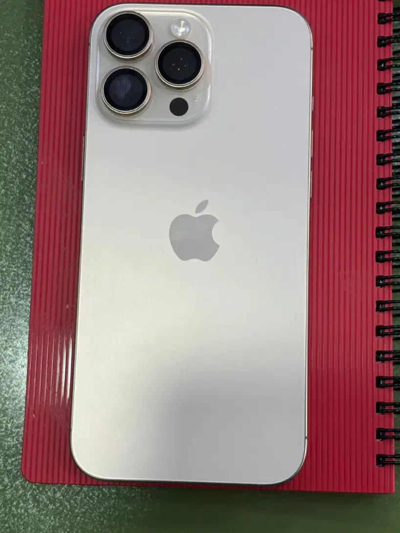 ۱۶پرومکس zaa باتری۱۰۰درصد/ریجسترشده و بدون خط خش|موبایل|اندیشه, اندیشه فاز ۱|دیوار