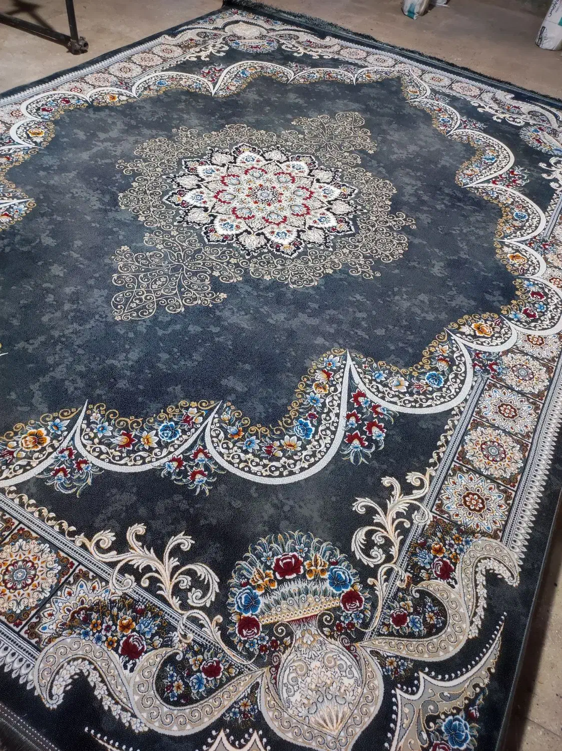 فرش شاهکار نمونه قیمت تخفیفی|فرش|آران و بیدگل, |دیوار