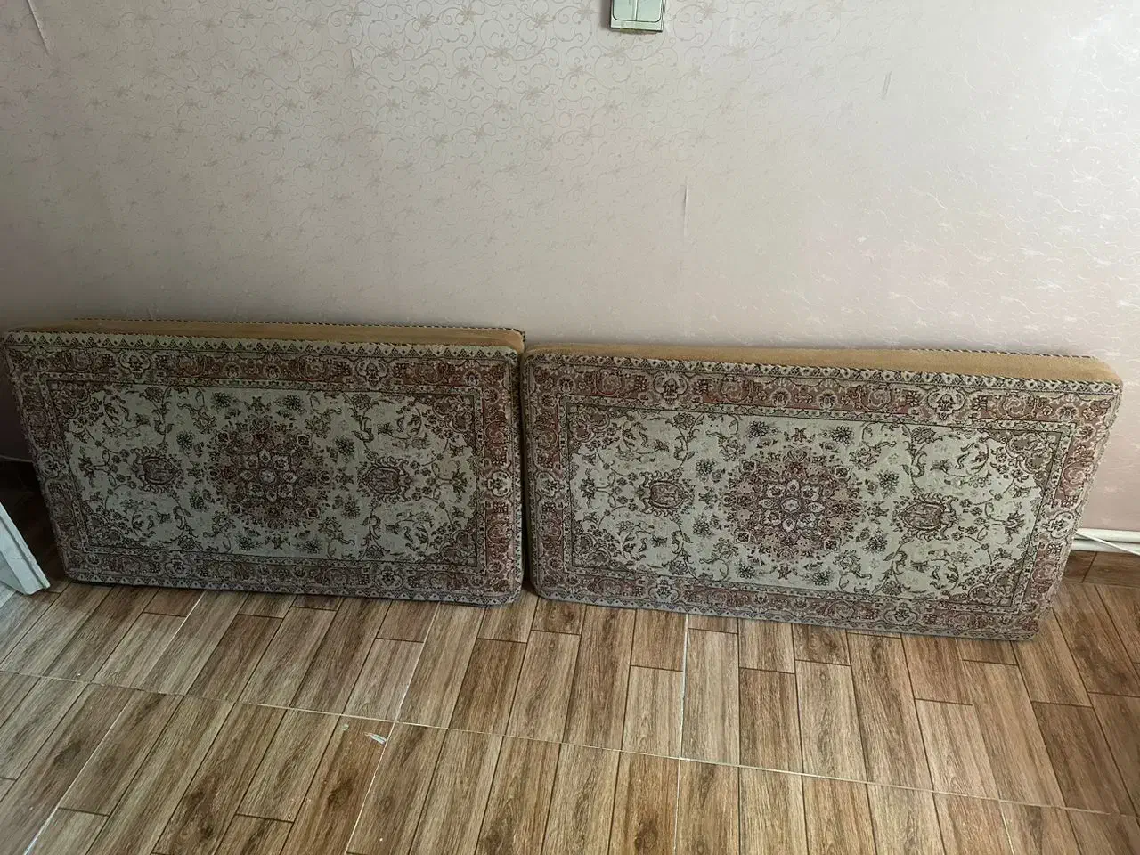 پشتی|پشتی|تبریز, |دیوار