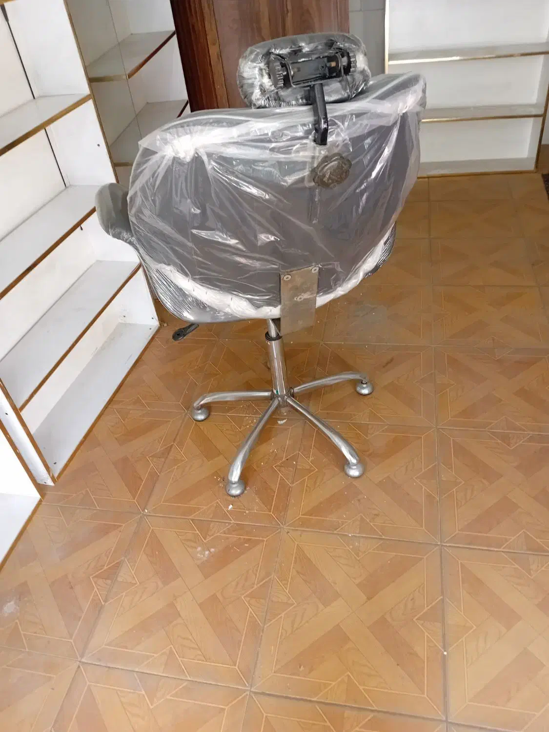 صندلی جکدار آرایشگاهی|آرایشگاه و سالن‌های زیبایی|پاکدشت, پاکدشت (مامازند)|دیوار