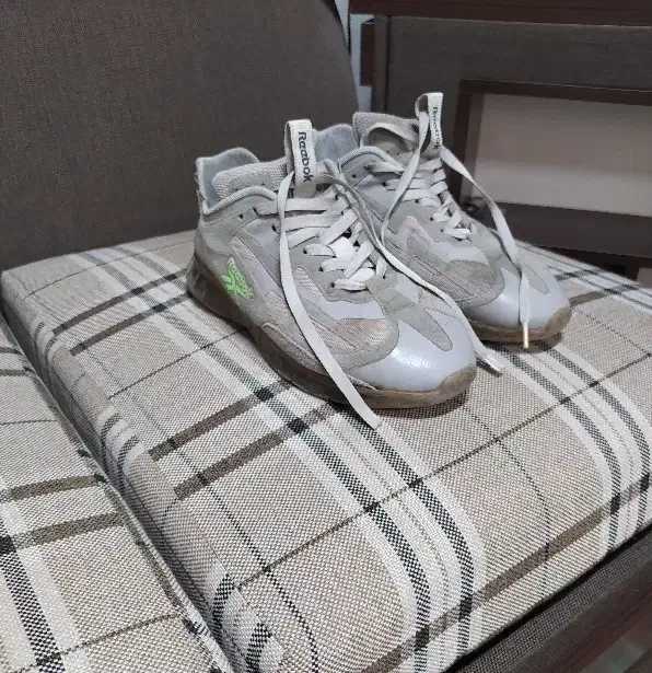 کفش ریباک اصلی سایز۴۱ وسایز۳۷ هومتو|کیف، کفش، کمربند|مشهد, رده|دیوار