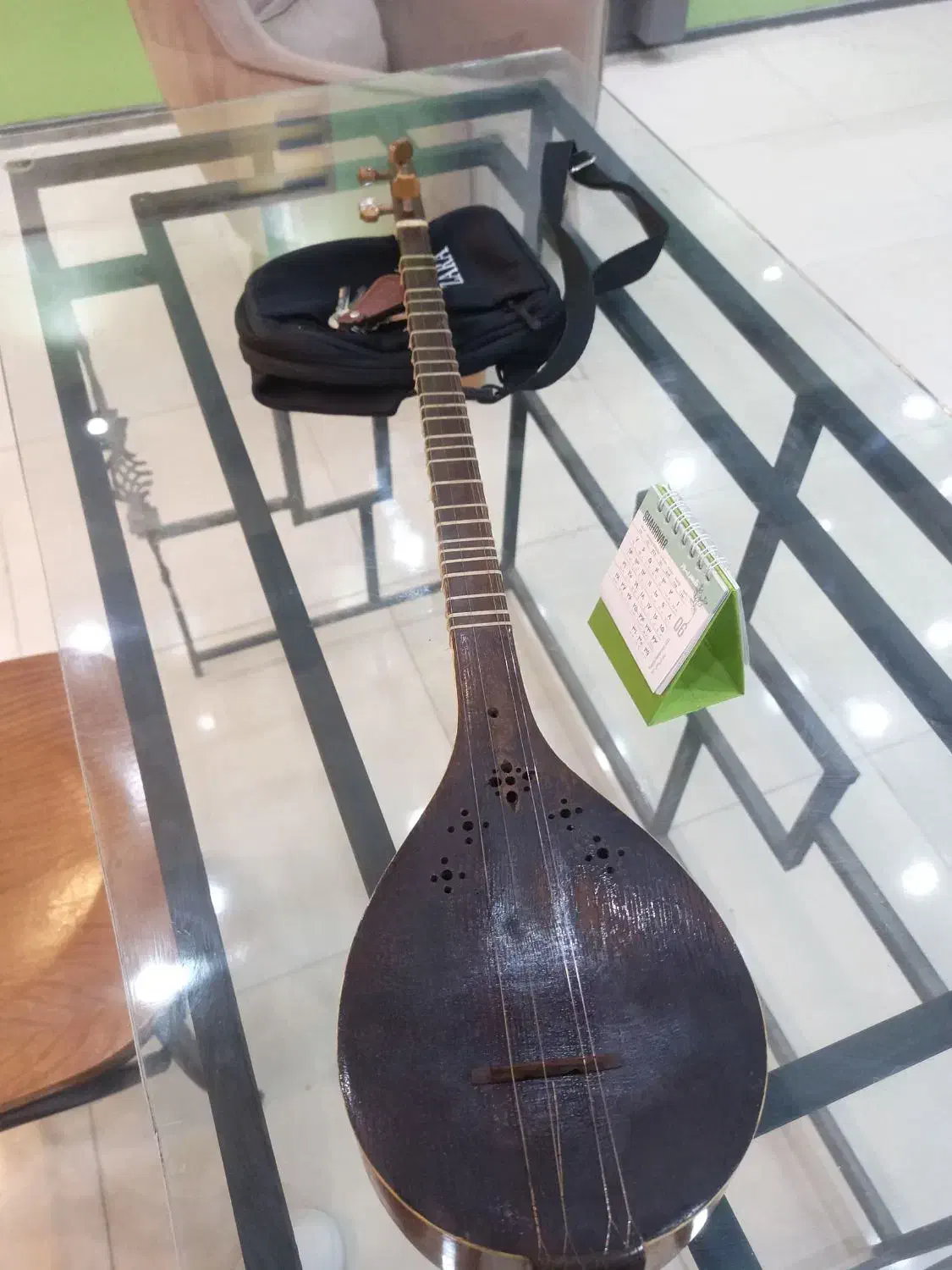 سه تار مفاخری|سازهای سنتی|دوگنبدان, |دیوار