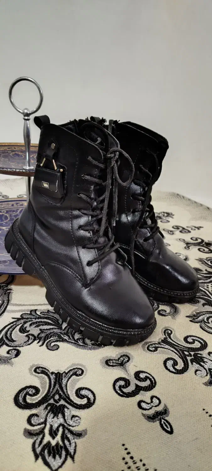 نیم بوت در حد نو دخترانه|کفش و لباس بچه|خرم‌آباد, |دیوار