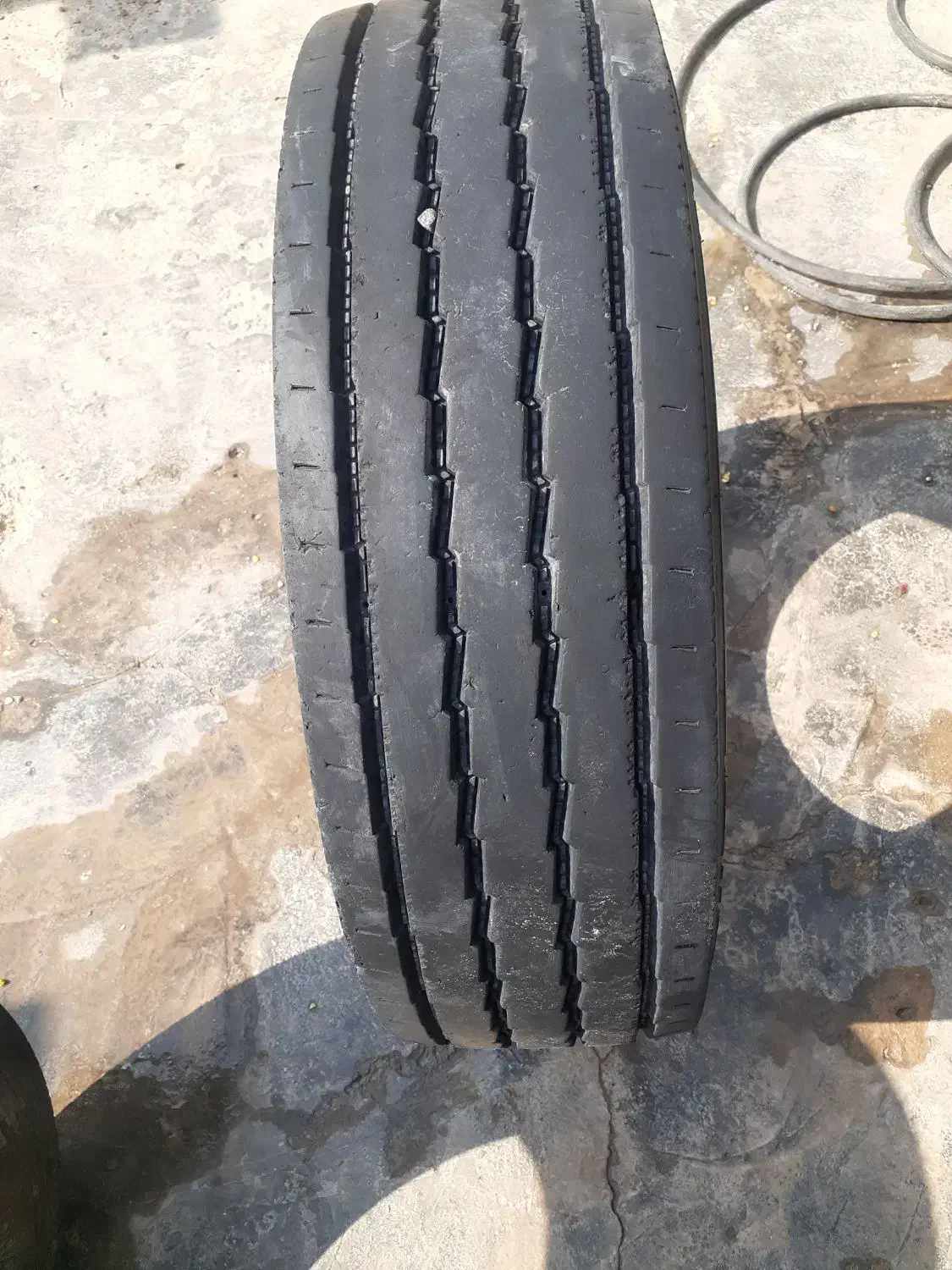 لاستیک خودرو ماشین ایسوزو|قطعات یدکی و لوازم جانبی|امیدیه, |دیوار