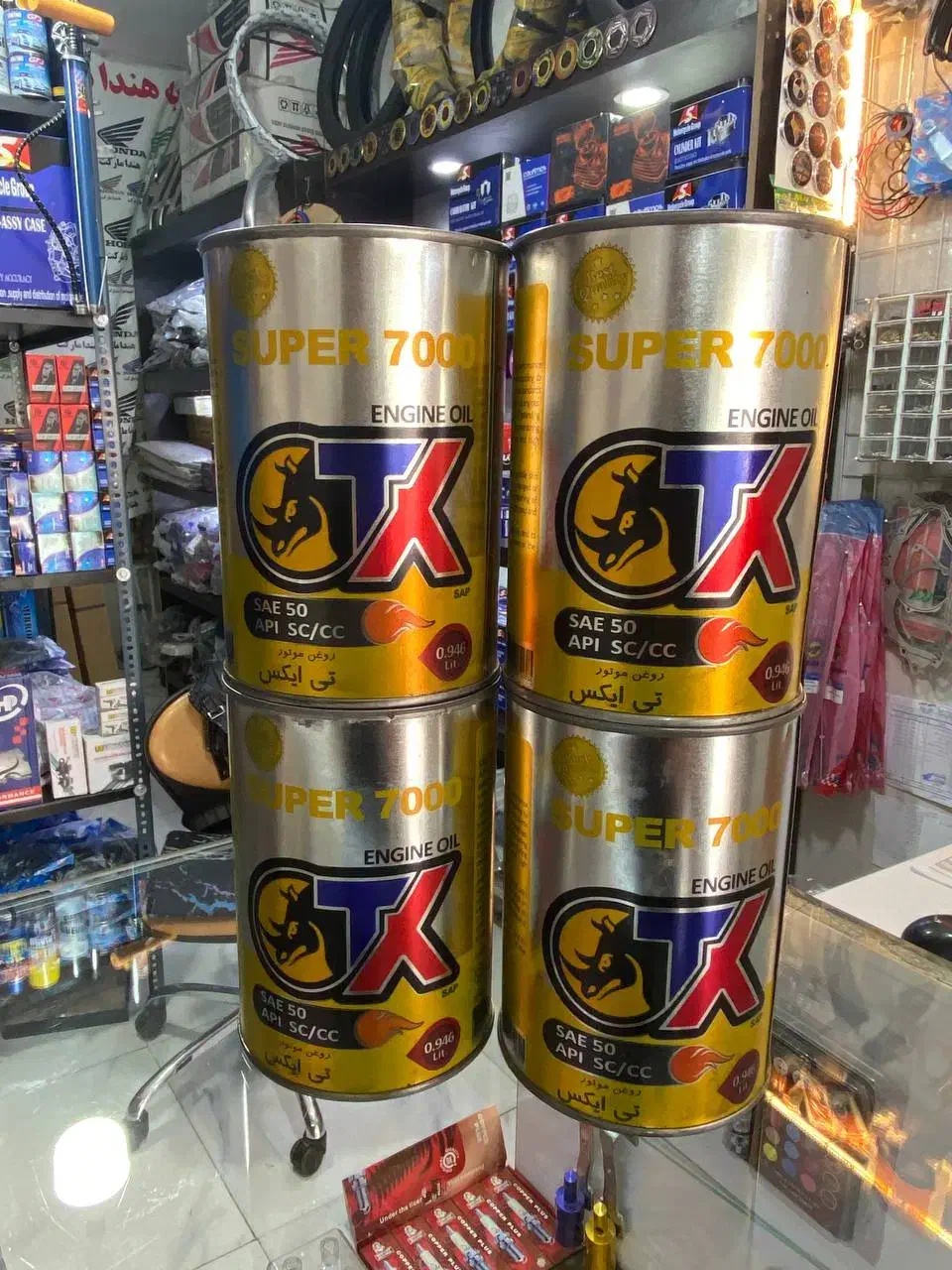 روغن موتور سیکلت فقط۱۵۰|قطعات یدکی و لوازم جانبی|کرج, حصارک بالا|دیوار