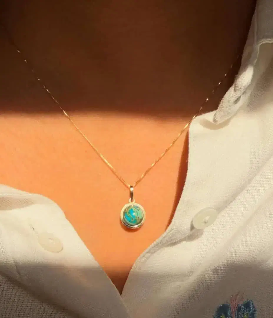 گردنبند فیروزه ای و دم وال|بدلیجات|شیراز, لاله|دیوار