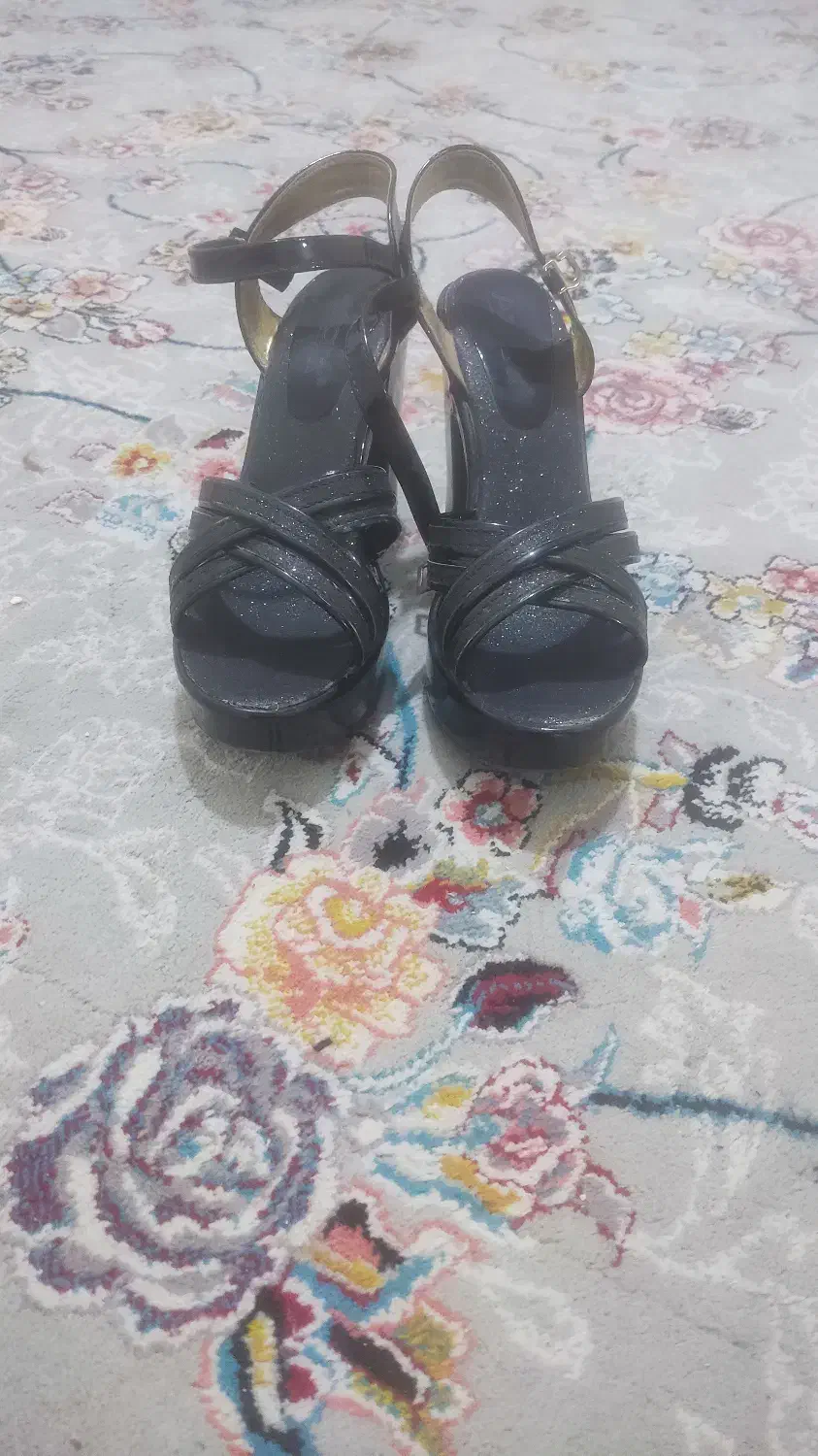 چند مدل کفش ارزان قیمت|کیف، کفش، کمربند|خرم‌آباد, |دیوار