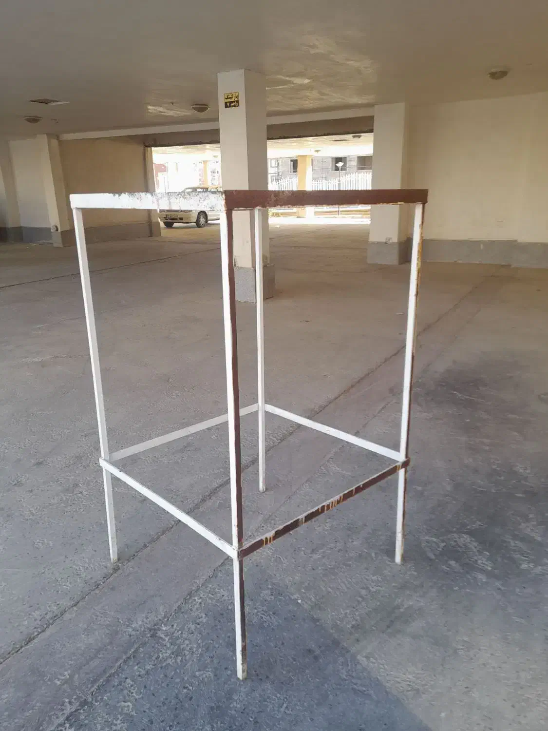 چهارپایه بزرگ|ابزارآلات|گلبهار, شهر جدید گلبهار|دیوار